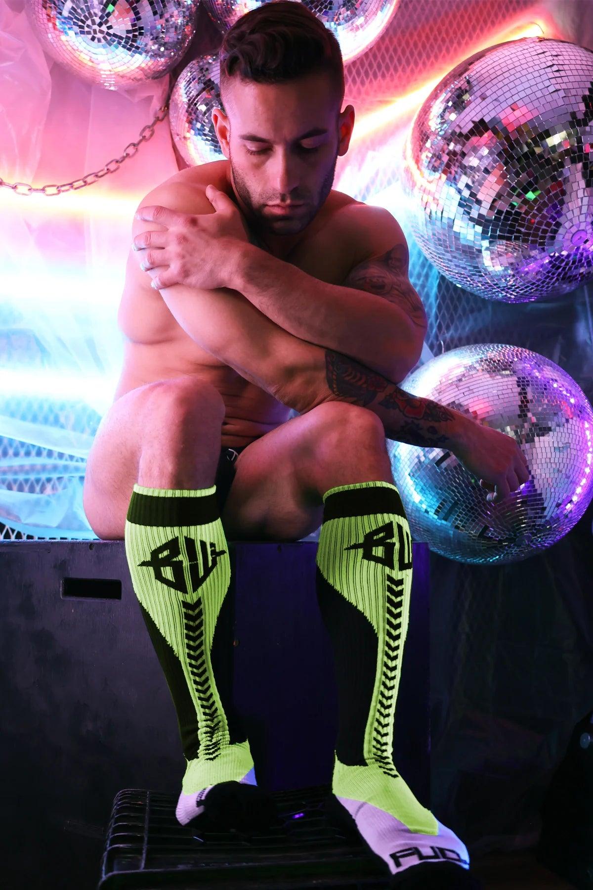 AKIRA SOCKS NEON YELLOW - Take A Peek