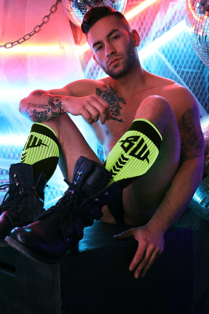 AKIRA SOCKS NEON YELLOW - Take A Peek