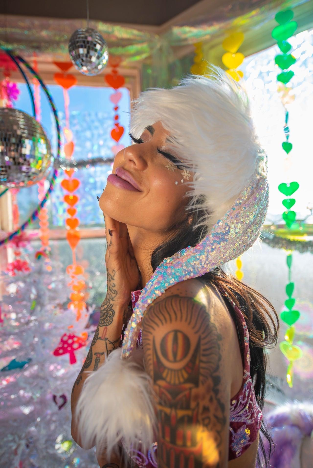 CH333 - Holographic Sequin Santa Hat - Take A Peek